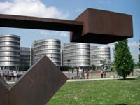 Kunst, Wirtschaft und Freizeit am Innenhafen Duisburg
