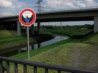Lebensgefährlich: Die Emscher in Oberhausen